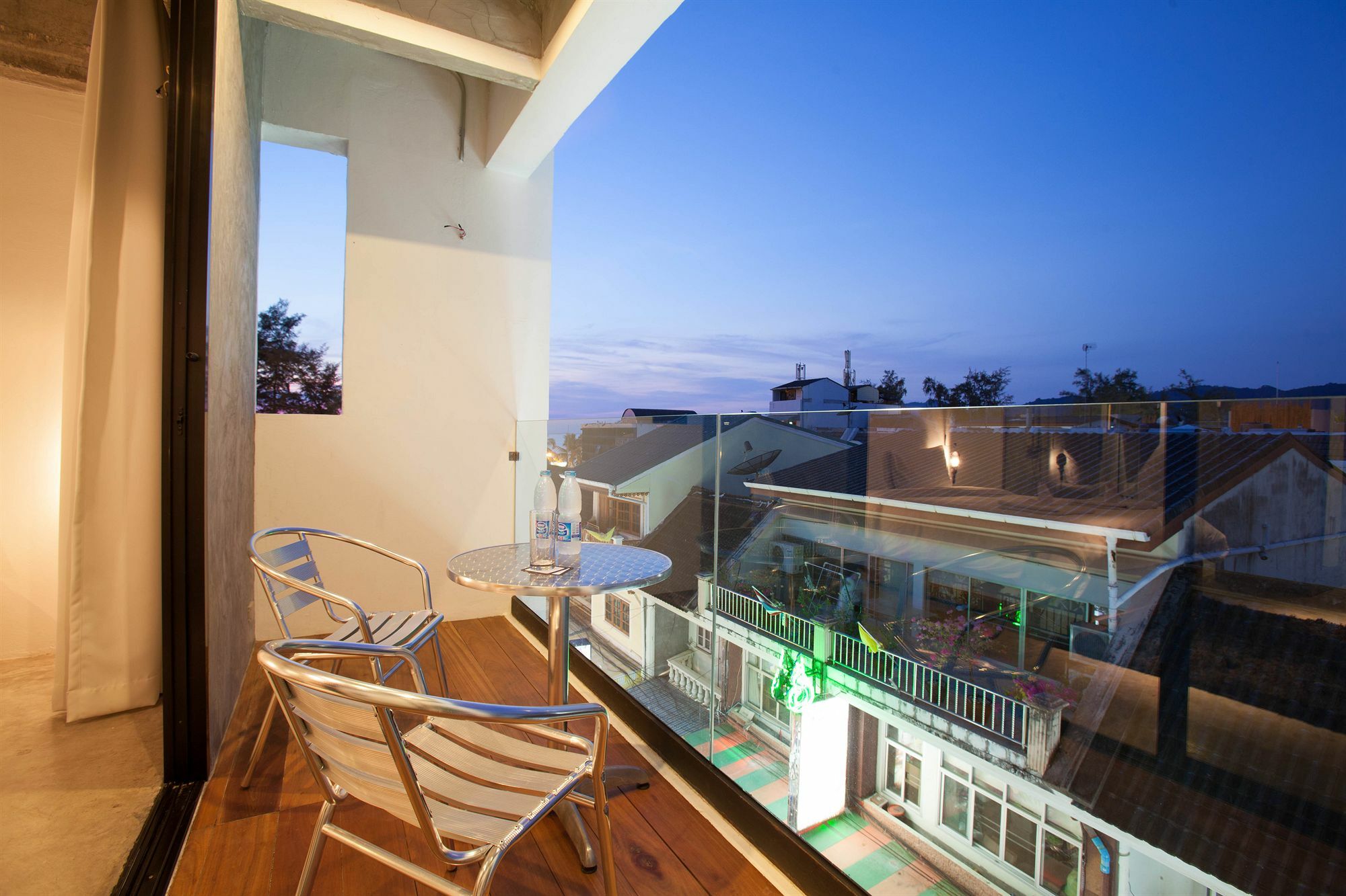 Ella Bed Bed & Breakfast Patong Dış mekan fotoğraf